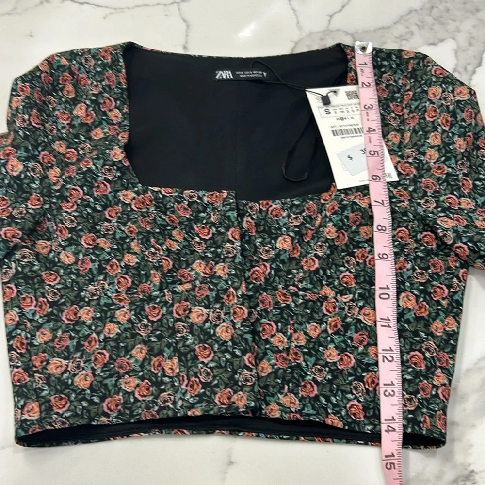 Zara New With Tags Long‎ Sleeve Floral Crop Top. Size S